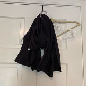 Black Lululemon Vinyasa scarf